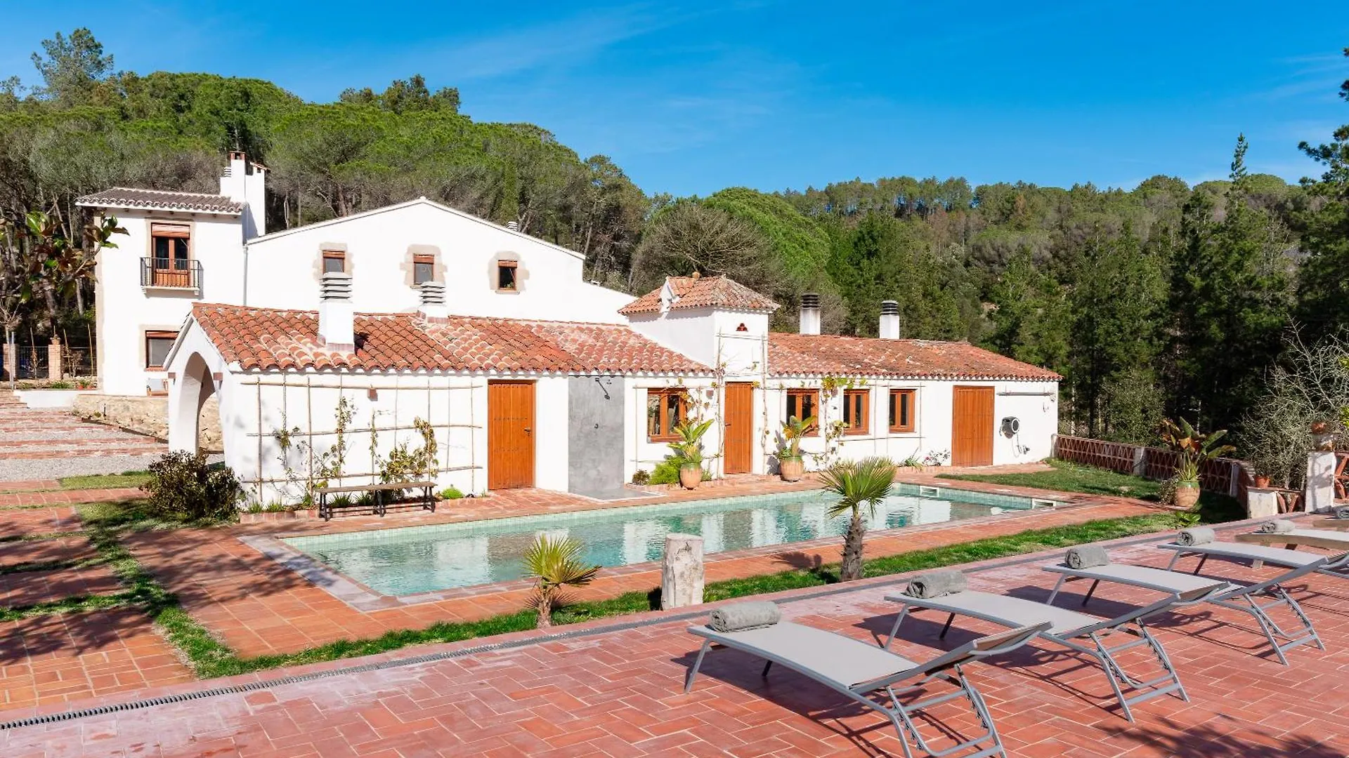Апартаменты Gallinero - Familienfreundliches Appartment In Katalanischer Masia Sant Iscle De Vallalta